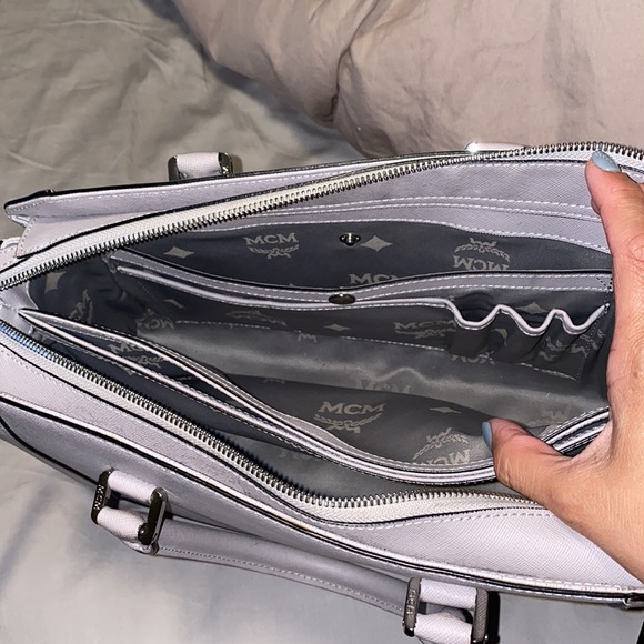 MCM Saffiano Medium Nuovo Tote Gull Gray - Picture 3 of 14